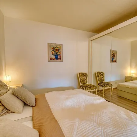 - Haus B, App 0b0207